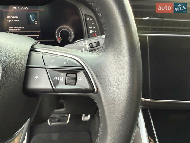 Ауді Q8 2019 у Рівному на Automoto.ua Чорний Ауді Q8, об'ємом двигуна 2.97 л та пробігом 179 тис. км за 53900 $, фото 60 на Automoto.ua