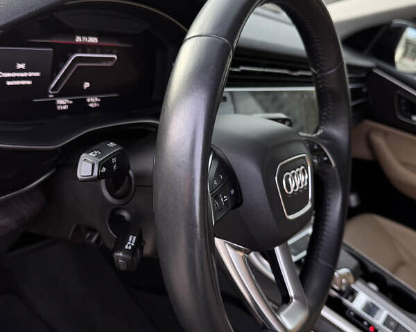 Чорний Ауді Q8, об'ємом двигуна 3 л та пробігом 69 тис. км за 53999 $, фото 13 на Automoto.ua