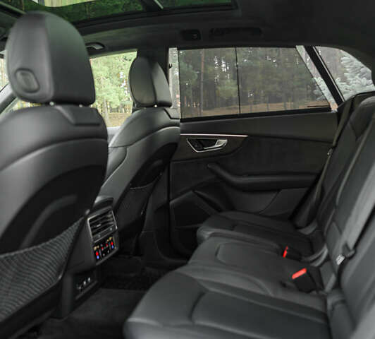 Черный Ауди Q8, объемом двигателя 3 л и пробегом 126 тыс. км за 49900 $, фото 76 на Automoto.ua