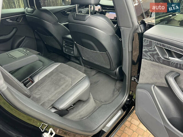 Черный Ауди Q8, объемом двигателя 3 л и пробегом 92 тыс. км за 63900 $, фото 113 на Automoto.ua