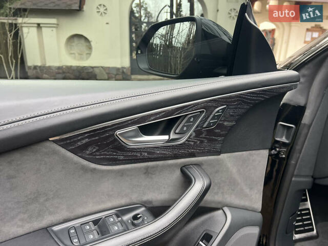 Черный Ауди Q8, объемом двигателя 3 л и пробегом 92 тыс. км за 63900 $, фото 53 на Automoto.ua