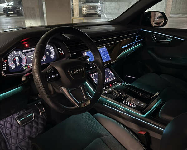 Черный Ауди Q8, объемом двигателя 3 л и пробегом 86 тыс. км за 64900 $, фото 19 на Automoto.ua