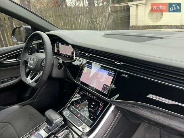 Черный Ауди Q8, объемом двигателя 3 л и пробегом 92 тыс. км за 63900 $, фото 135 на Automoto.ua
