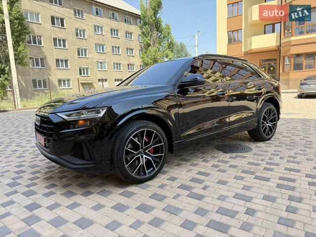 Черный Ауди Q8, объемом двигателя 3 л и пробегом 100 тыс. км за 42200 $, фото 3 на Automoto.ua