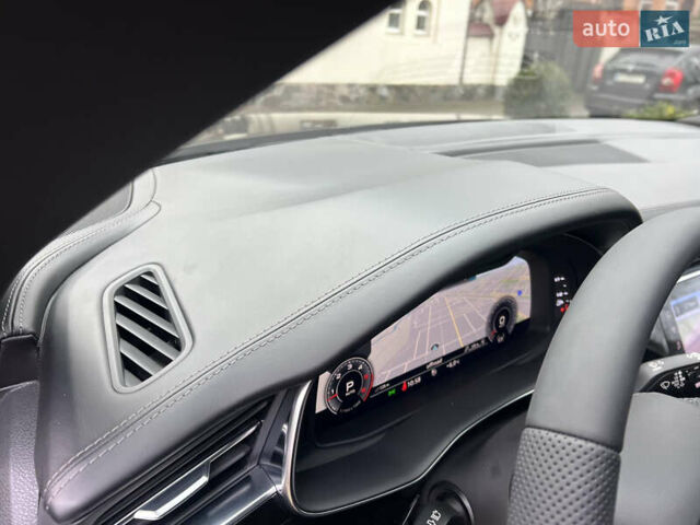 Черный Ауди Q8, объемом двигателя 3 л и пробегом 92 тыс. км за 63900 $, фото 59 на Automoto.ua