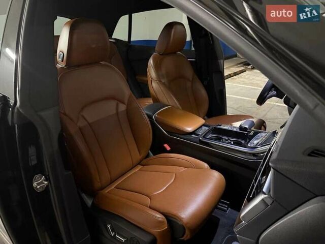 Черный Ауди Q8, объемом двигателя 3 л и пробегом 89 тыс. км за 52900 $, фото 5 на Automoto.ua