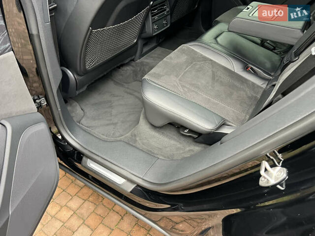 Черный Ауди Q8, объемом двигателя 3 л и пробегом 92 тыс. км за 63900 $, фото 104 на Automoto.ua