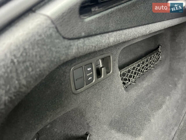 Черный Ауди Q8, объемом двигателя 3 л и пробегом 92 тыс. км за 63900 $, фото 46 на Automoto.ua