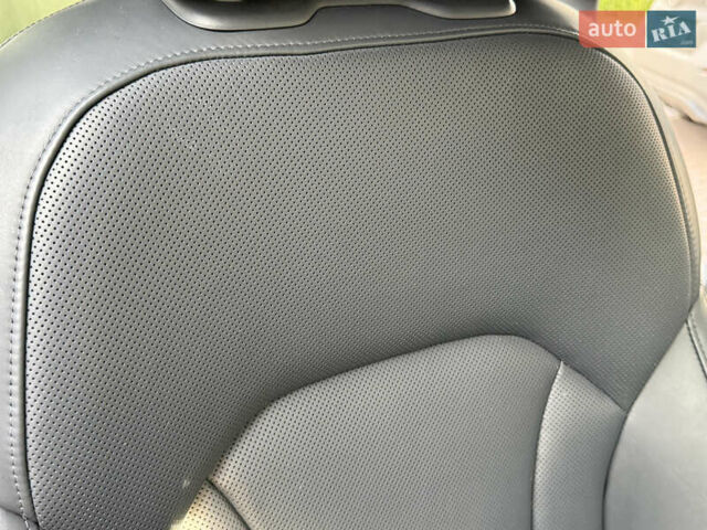 Ауді Q8 2019 у Рівному на Automoto.ua Чорний Ауді Q8, об'ємом двигуна 2.97 л та пробігом 179 тис. км за 53900 $, фото 74 на Automoto.ua