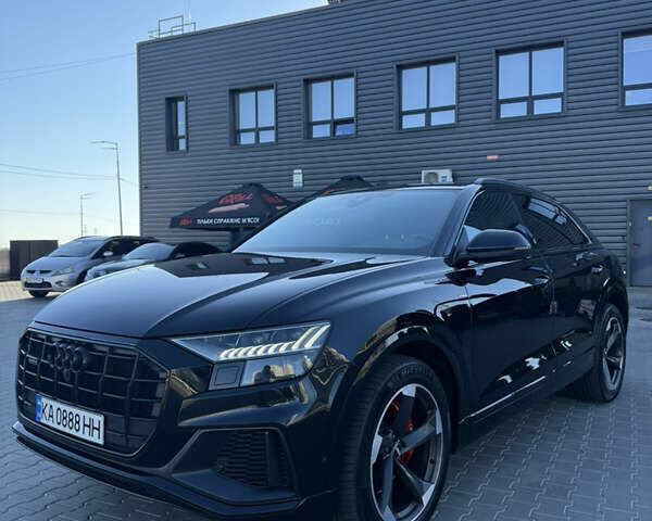 Черный Ауди Q8, объемом двигателя 3 л и пробегом 86 тыс. км за 64900 $, фото 3 на Automoto.ua