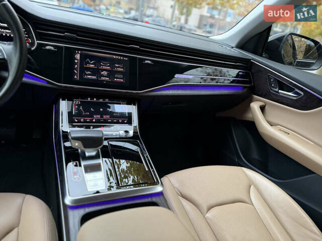 Черный Ауди Q8, объемом двигателя 2.97 л и пробегом 110 тыс. км за 56000 $, фото 10 на Automoto.ua