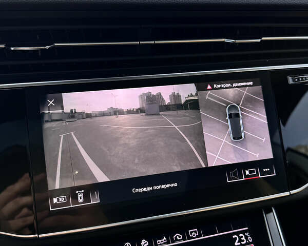 Чорний Ауді Q8, об'ємом двигуна 3 л та пробігом 69 тис. км за 53999 $, фото 22 на Automoto.ua