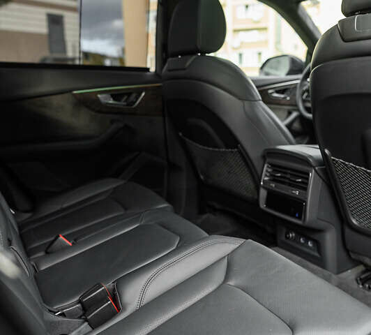 Черный Ауди Q8, объемом двигателя 3 л и пробегом 126 тыс. км за 49900 $, фото 91 на Automoto.ua