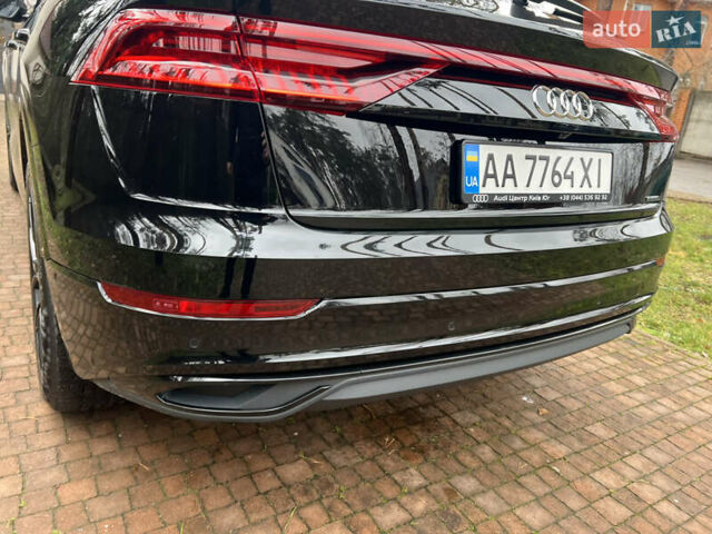 Черный Ауди Q8, объемом двигателя 3 л и пробегом 92 тыс. км за 63900 $, фото 147 на Automoto.ua