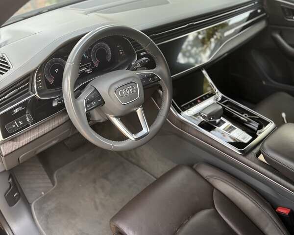Ауди Q8 2019 в Днепре (Днепропетровске) на Automoto.ua Черный Ауди Q8, объемом двигателя 3 л и пробегом 144 тыс. км за 53000 $, фото 9 на Automoto.ua