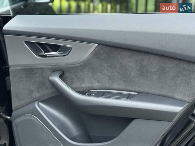 Чорний Ауді Q8, об'ємом двигуна 2.97 л та пробігом 88 тис. км за 52500 $, фото 41 на Automoto.ua