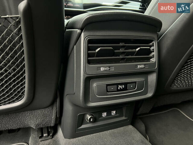 Черный Ауди Q8, объемом двигателя 3 л и пробегом 53 тыс. км за 48500 $, фото 42 на Automoto.ua