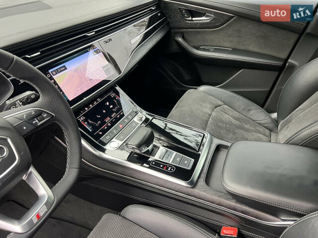 Черный Ауди Q8, объемом двигателя 3 л и пробегом 92 тыс. км за 63900 $, фото 80 на Automoto.ua