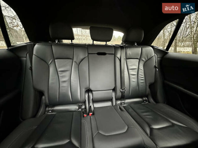 Чорний Ауді Q8, об'ємом двигуна 3 л та пробігом 115 тис. км за 43700 $, фото 40 на Automoto.ua