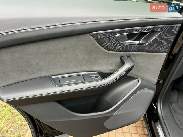 Черный Ауди Q8, объемом двигателя 3 л и пробегом 92 тыс. км за 63900 $, фото 108 на Automoto.ua