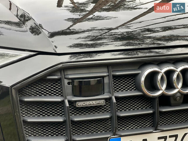 Черный Ауди Q8, объемом двигателя 3 л и пробегом 92 тыс. км за 63900 $, фото 10 на Automoto.ua