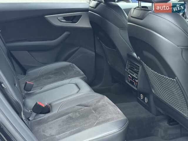 Чорний Ауді Q8, об'ємом двигуна 2.97 л та пробігом 88 тис. км за 52500 $, фото 39 на Automoto.ua