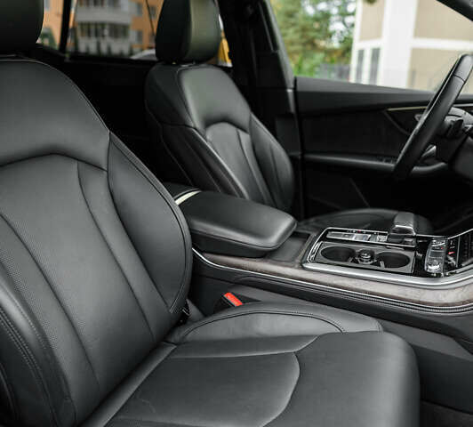 Черный Ауди Q8, объемом двигателя 3 л и пробегом 126 тыс. км за 49900 $, фото 46 на Automoto.ua