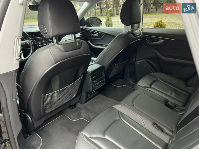 Черный Ауди Q8, объемом двигателя 3 л и пробегом 53 тыс. км за 48500 $, фото 37 на Automoto.ua