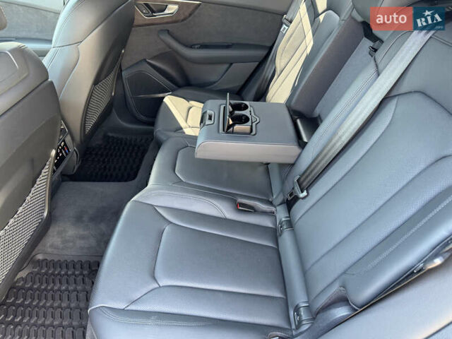 Черный Ауди Q8, объемом двигателя 3 л и пробегом 38 тыс. км за 59800 $, фото 17 на Automoto.ua