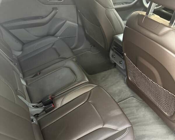 Ауди Q8 2019 в Днепре (Днепропетровске) на Automoto.ua Черный Ауди Q8, объемом двигателя 3 л и пробегом 144 тыс. км за 53000 $, фото 6 на Automoto.ua