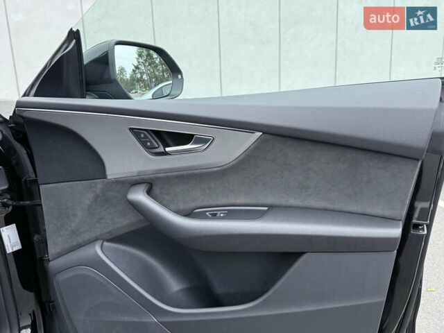 Черный Ауди Q8, объемом двигателя 2.97 л и пробегом 88 тыс. км за 51500 $, фото 47 на Automoto.ua