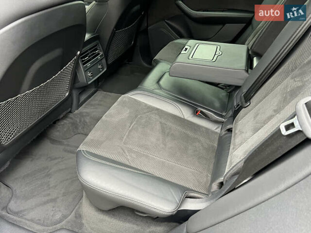 Черный Ауди Q8, объемом двигателя 3 л и пробегом 92 тыс. км за 63900 $, фото 105 на Automoto.ua
