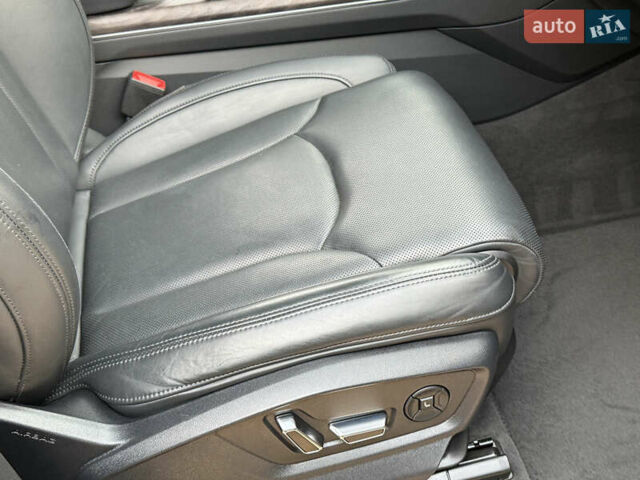 Ауді Q8 2019 у Рівному на Automoto.ua Чорний Ауді Q8, об'ємом двигуна 2.97 л та пробігом 179 тис. км за 53900 $, фото 76 на Automoto.ua