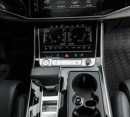 Черный Ауди Q8, объемом двигателя 3 л и пробегом 126 тыс. км за 49900 $, фото 47 на Automoto.ua