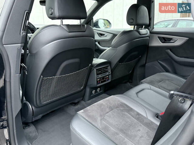 Черный Ауди Q8, объемом двигателя 2.97 л и пробегом 88 тыс. км за 51500 $, фото 37 на Automoto.ua