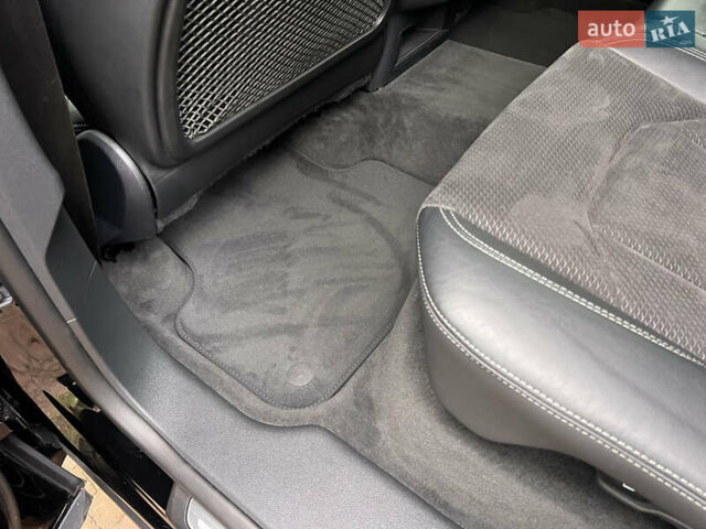 Черный Ауди Q8, объемом двигателя 3 л и пробегом 92 тыс. км за 63900 $, фото 111 на Automoto.ua