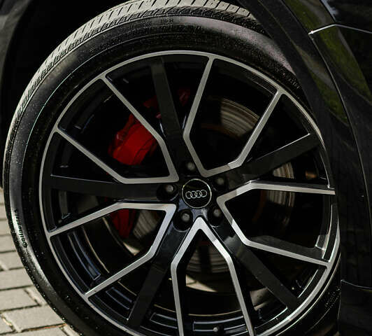 Черный Ауди Q8, объемом двигателя 3 л и пробегом 126 тыс. км за 49900 $, фото 5 на Automoto.ua