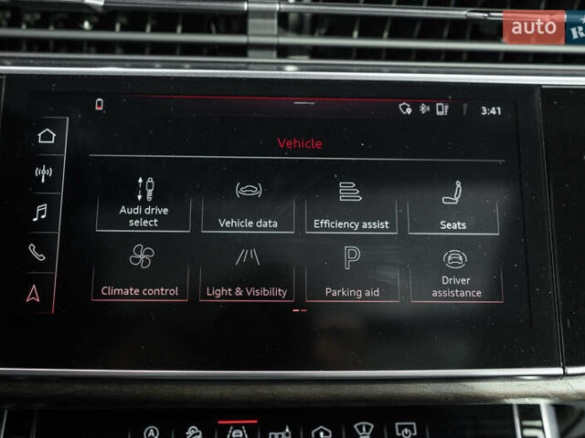 Черный Ауди Q8, объемом двигателя 3 л и пробегом 126 тыс. км за 49900 $, фото 100 на Automoto.ua