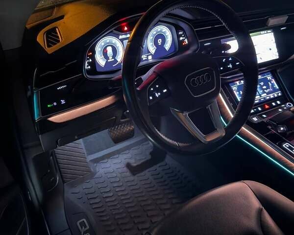 Черный Ауди Q8, объемом двигателя 3 л и пробегом 159 тыс. км за 50000 $, фото 3 на Automoto.ua