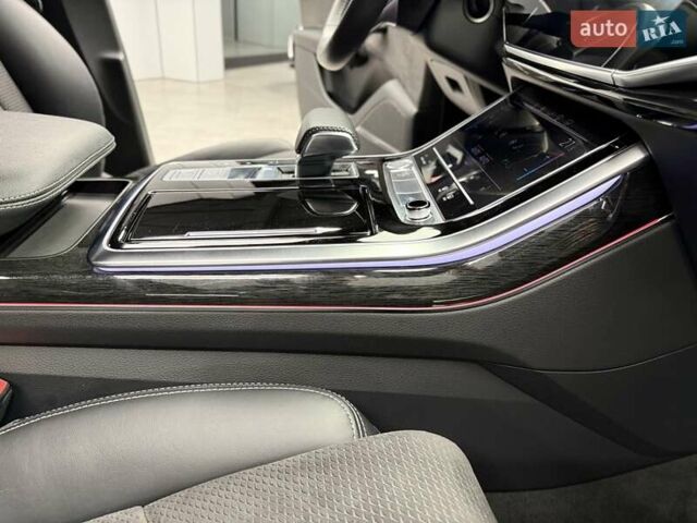 Ауді Q8 2019 у Києві на Automoto.ua Чорний Ауді Q8, об'ємом двигуна 3 л та пробігом 71 тис. км за 62500 $, фото 57 на Automoto.ua