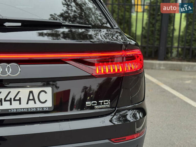 Чорний Ауді Q8, об'ємом двигуна 2.97 л та пробігом 88 тис. км за 52500 $, фото 27 на Automoto.ua