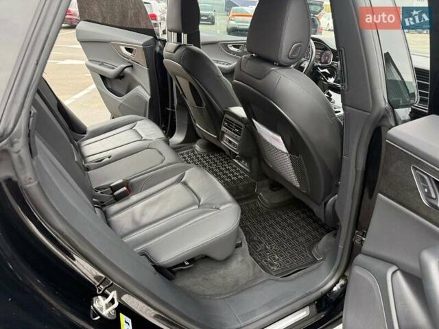 Черный Ауди Q8, объемом двигателя 3 л и пробегом 59 тыс. км за 45500 $, фото 26 на Automoto.ua