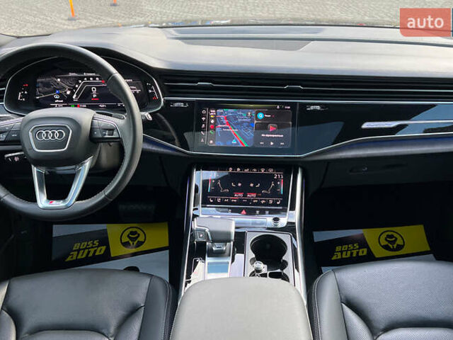 Черный Ауди Q8, объемом двигателя 3 л и пробегом 69 тыс. км за 62900 $, фото 13 на Automoto.ua