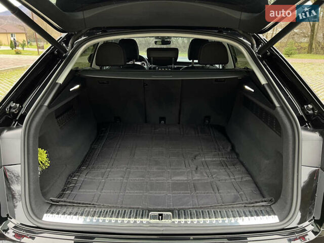 Черный Ауди Q8, объемом двигателя 3 л и пробегом 53 тыс. км за 48500 $, фото 45 на Automoto.ua