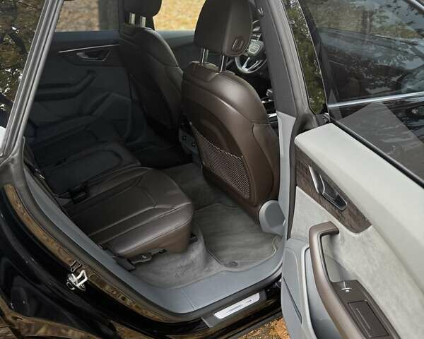 Ауди Q8 2019 в Днепре (Днепропетровске) на Automoto.ua Черный Ауди Q8, объемом двигателя 3 л и пробегом 144 тыс. км за 53000 $, фото 5 на Automoto.ua