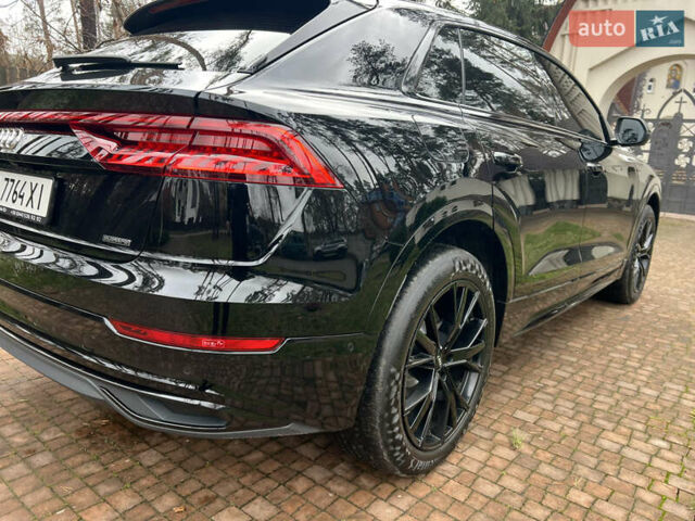 Черный Ауди Q8, объемом двигателя 3 л и пробегом 92 тыс. км за 63900 $, фото 38 на Automoto.ua