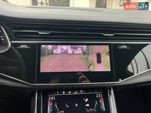 Черный Ауди Q8, объемом двигателя 3 л и пробегом 92 тыс. км за 63900 $, фото 139 на Automoto.ua