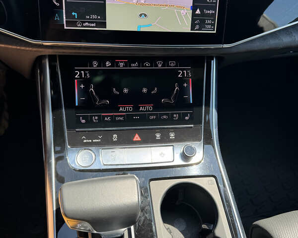 Черный Ауди Q8, объемом двигателя 3 л и пробегом 38 тыс. км за 59800 $, фото 13 на Automoto.ua