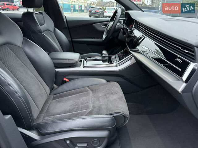 Чорний Ауді Q8, об'ємом двигуна 2.97 л та пробігом 88 тис. км за 52500 $, фото 37 на Automoto.ua