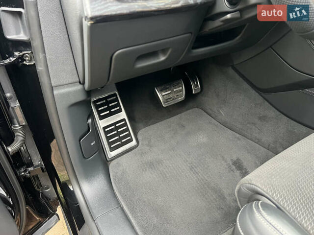 Черный Ауди Q8, объемом двигателя 3 л и пробегом 92 тыс. км за 63900 $, фото 76 на Automoto.ua